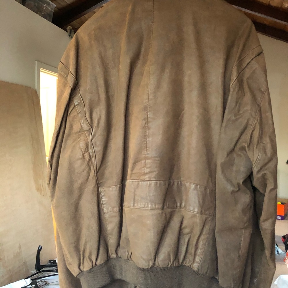 Leather jacket - Picture 3 of 6
